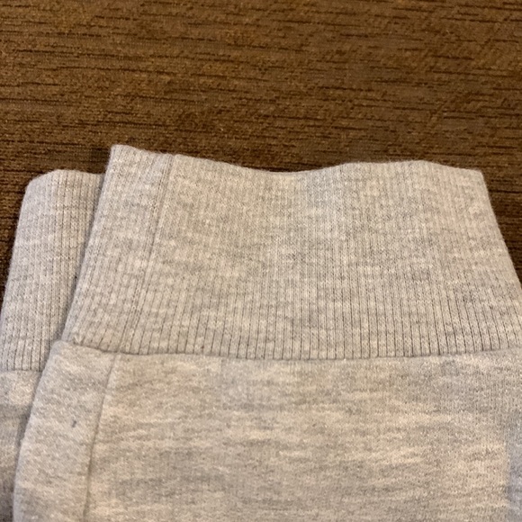 EUC Boys Puma Sweatpants Size 5 Heather Grey - Picture 3 of 4